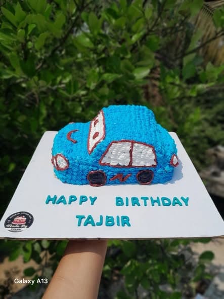 Chocolate car theme cake