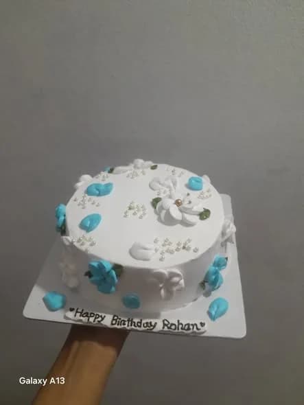 চকলেট কেক – হোয়াইট টিল ফ্লোরাল পার্ল 3