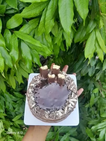 ওভারলোডেড চকলেট কেক – ক্রাম্ব বর্ডার ও চকো বার 2