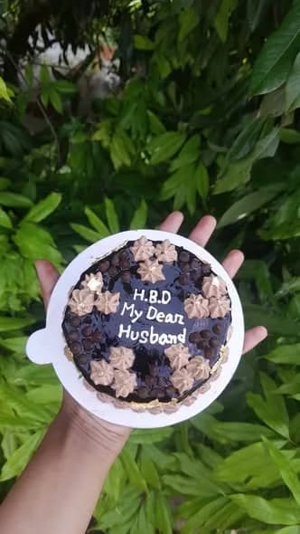 চকলেট কেক – গানাশ গ্লেজ ও চকো চিপস
