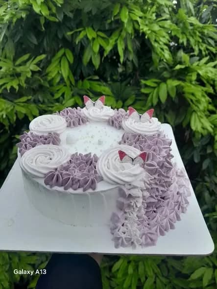 ভ্যানিলা স্পঞ্জ কেক – ল্যাভেন্ডার সোয়ার্ল ও বাটারফ্লাই 2