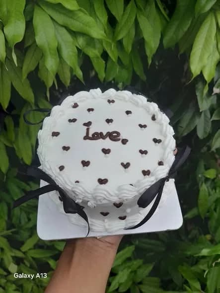 ভ্যানিলা কেক – লাভ লেখা ব্ল্যাক বো 2