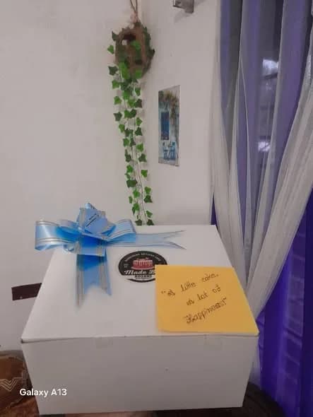 ভ্যানিলা কেক – লাভ লেখা ব্ল্যাক বো 4