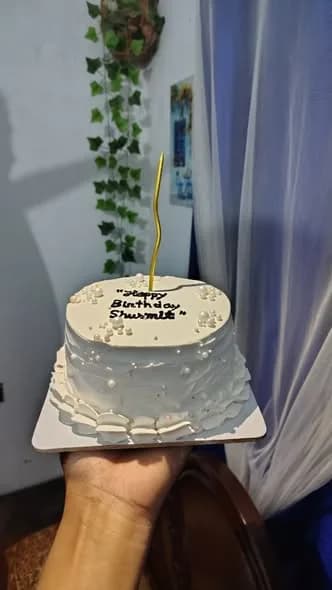 ভ্যানিলা কেক – মিনিমাল হোয়াইট সিলভার পার্ল 2