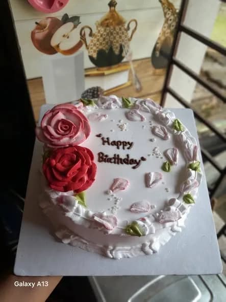 ভ্যানিলা স্পঞ্জ কেক – পিংক রেড বিগ রোজ