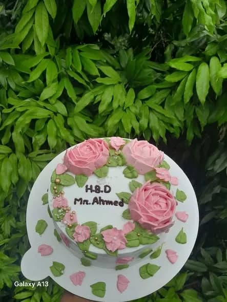 ভ্যানিলা স্পঞ্জ কেক – পিংক রোজ ও গ্রিন লিফ 2