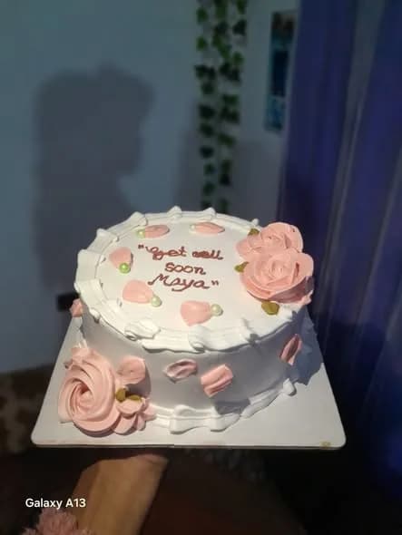ভ্যানিলা স্পঞ্জ কেক – পিংক রোজ ও হার্ট গেট ওয়েল