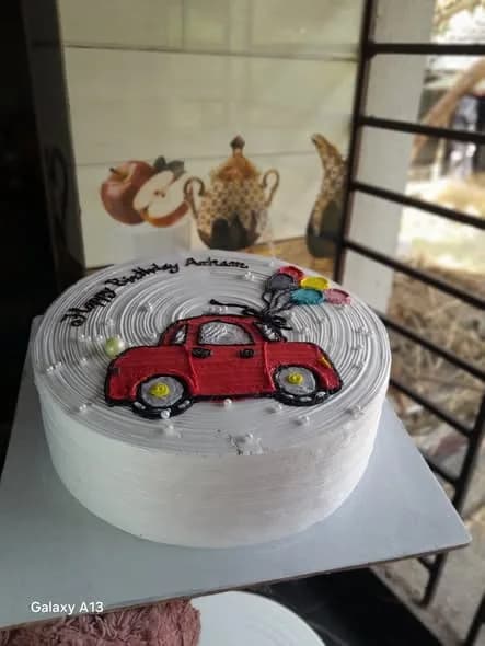 ভ্যানিলা স্পঞ্জ কেক – রেড কার ও কালারফুল বেলুন 3
