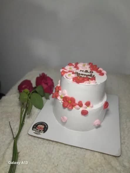 ভ্যানিলা স্পঞ্জ কেক – রেড পিংক ফুল দুই স্তর 3