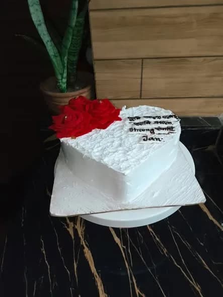 রসমালাই কেক – রেড রোজ হার্ট শেপ 4