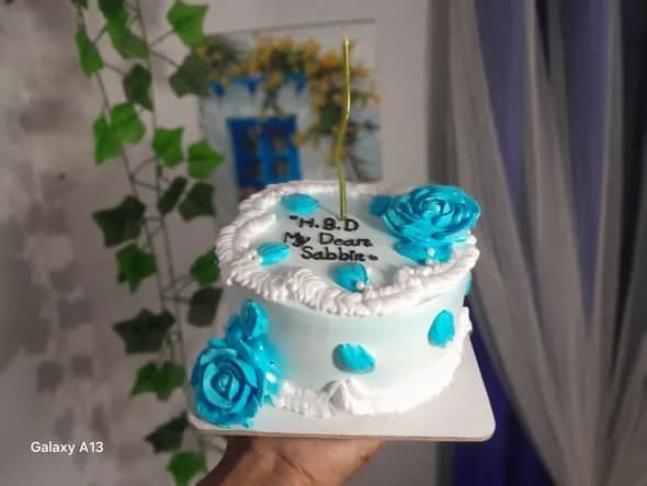 লেমন কেক – স্কাই ব্লু রোজ ও হোয়াইট রাফল 3