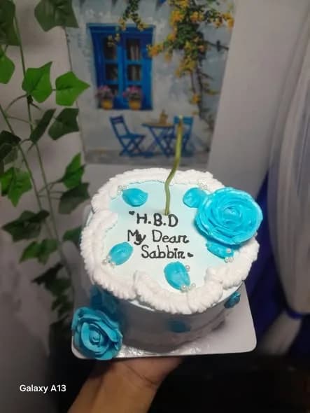 লেমন কেক – স্কাই ব্লু রোজ ও হোয়াইট রাফল