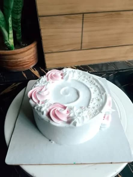 ভ্যানিলা কেক – পিংক রোজেট হোয়াইট সোয়ার্ল 4