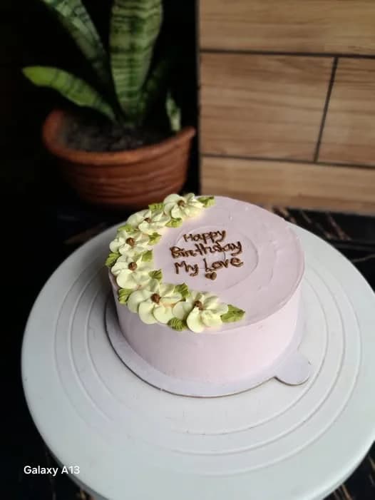 ভ্যানিলা স্পঞ্জ কেক – ব্লাশ পিংক আইভরি ফুল