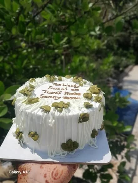 ভ্যানিলা স্পঞ্জ কেক – অলিভ গ্রিন পেটাল 3