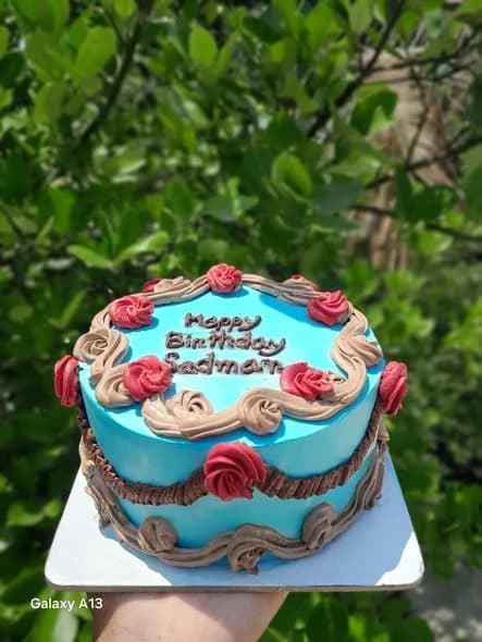 ভ্যানিলা স্পঞ্জ কেক – ব্লু ও চকলেট রোজ 2