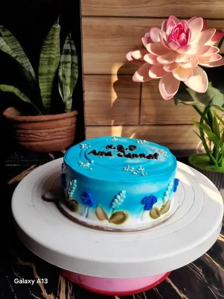 ভ্যানিলা স্পঞ্জ কেক – ব্রাইট ব্লু সিলভার বিডস 3