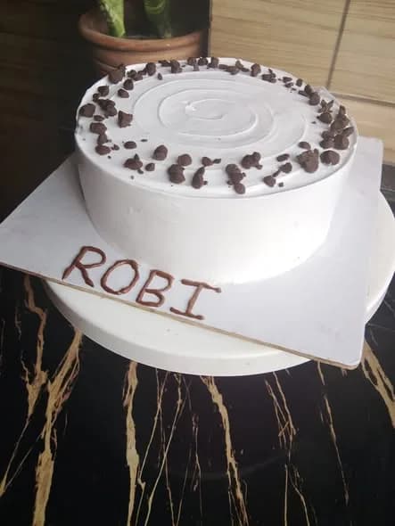 ভ্যানিলা স্পঞ্জ কেক – চকো চিপস হোয়াইট 3