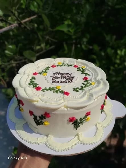 ভ্যানিলা স্পঞ্জ কেক – আইভরি স্ক্যালপ ফ্লোরাল 4