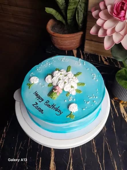 ভ্যানিলা স্পঞ্জ কেক – টার্কোয়েজ হোয়াইট রোজ