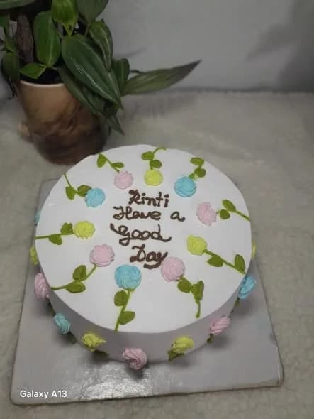 ভ্যানিলা স্পঞ্জ কেক – হোয়াইট মিনি রোজবাড ভাইন 3