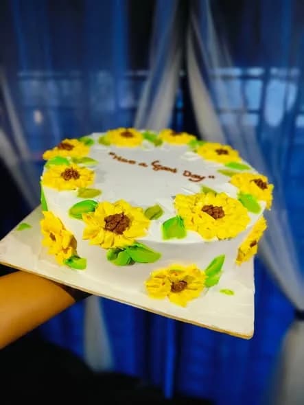 ভ্যানিলা স্পঞ্জ কেক – ইয়েলো সানফ্লাওয়ার রিং 3