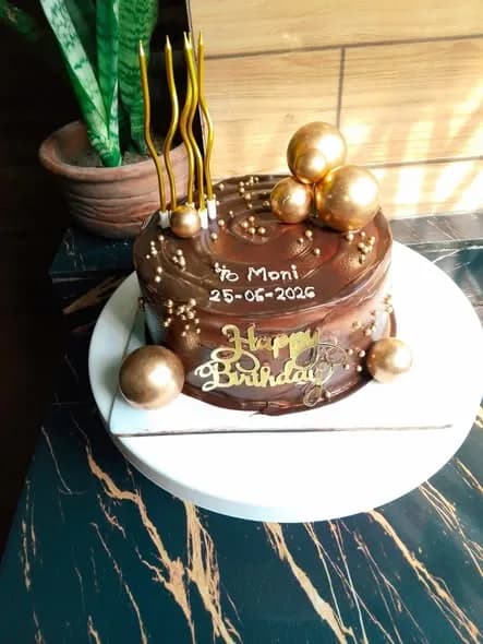 ওভারলোডেড চকলেট কেক – গোল্ড বল ও ক্যান্ডেল
