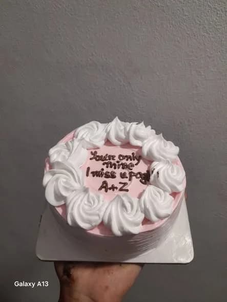 ভ্যানিলা স্পঞ্জ কেক – হোয়াইট রোজেট পিংক বেস