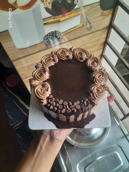 ক্যারামেল রোজেট চকলেট কেক