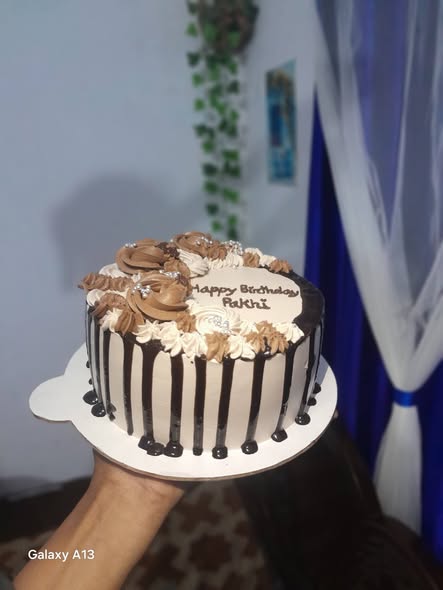 চকলেট ড্রিপ কেকের দাম