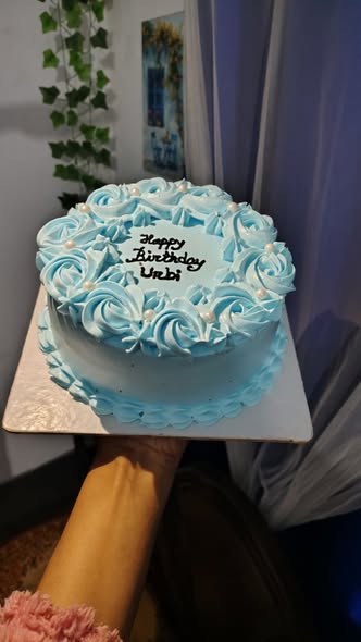 স্কাই ব্লু পার্ল ভ্যানিলা কেক
