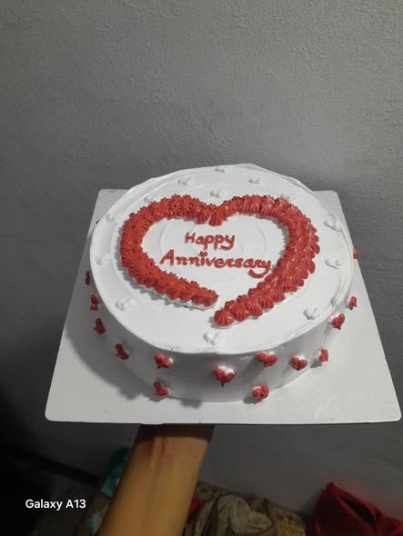 বিবাহবার্ষিকীর কেক